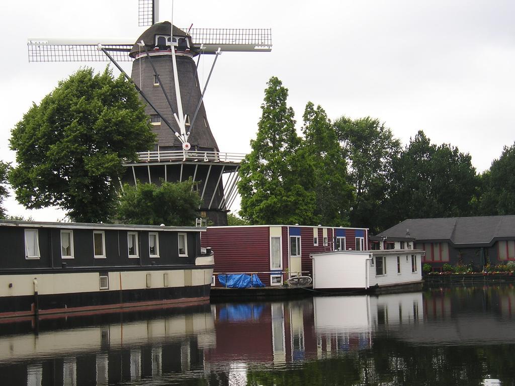 Houseboat Under The Mill 2* Amsterdam